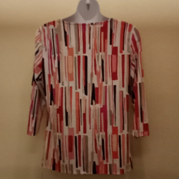 JM Collection Textured Printed Blouse - Picture 6 of 11